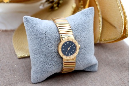 Relógio em ouro tricolor Bulgari modelo BB19